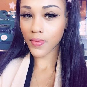 Meet your Posher, Octavia